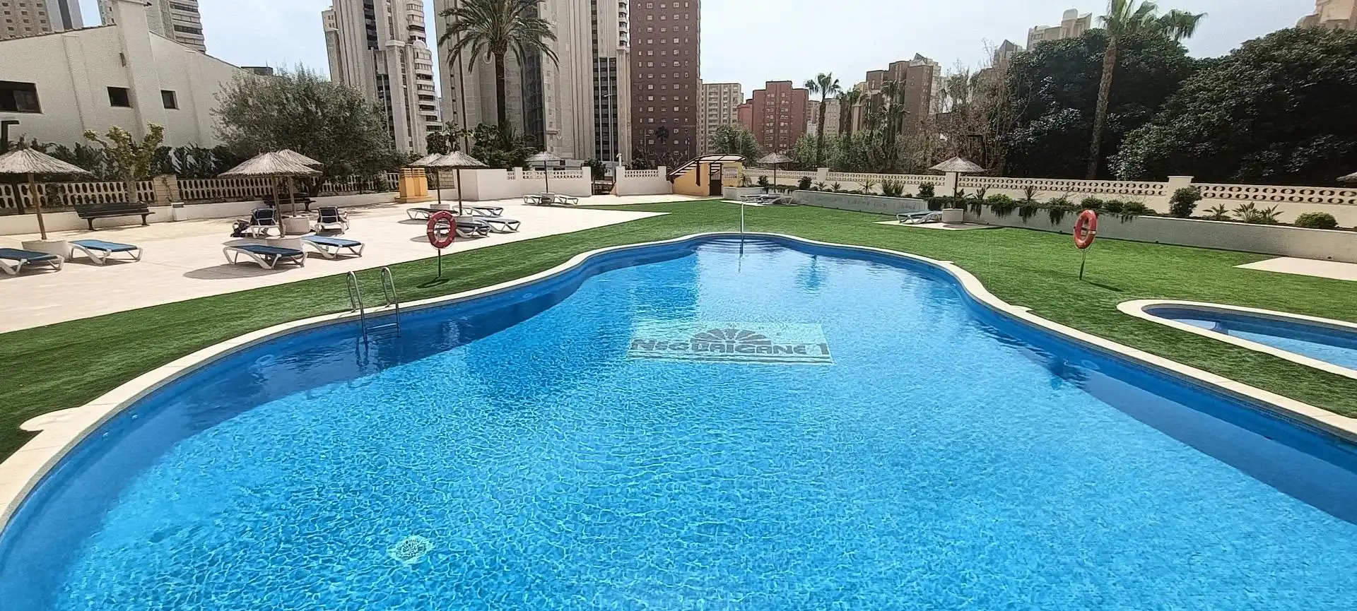 Swimming pool of Apartments for sale in Benidorm  with Air Conditioner, Private garden and Terrace