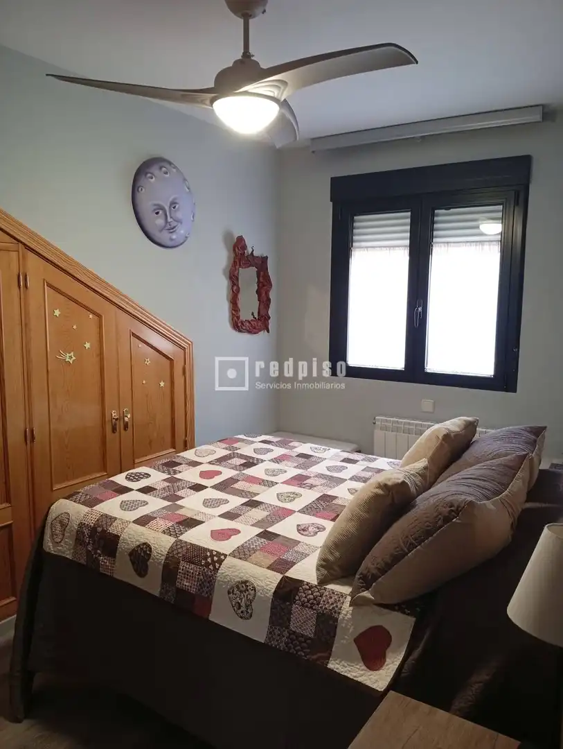 Habitación de Dúplex en venta en Madrid con Terraza