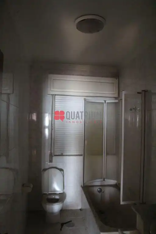 Bathroom of Houses for sale in Santiago de Compostela   with Private garden