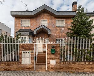 Vista exterior de Casa o xalet en venda en Torrejón de Ardoz amb Aire condicionat i Terrassa