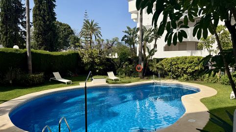 ÁTICO DÚPLEX CON ENCANTO EN GUADALMINA BAJA