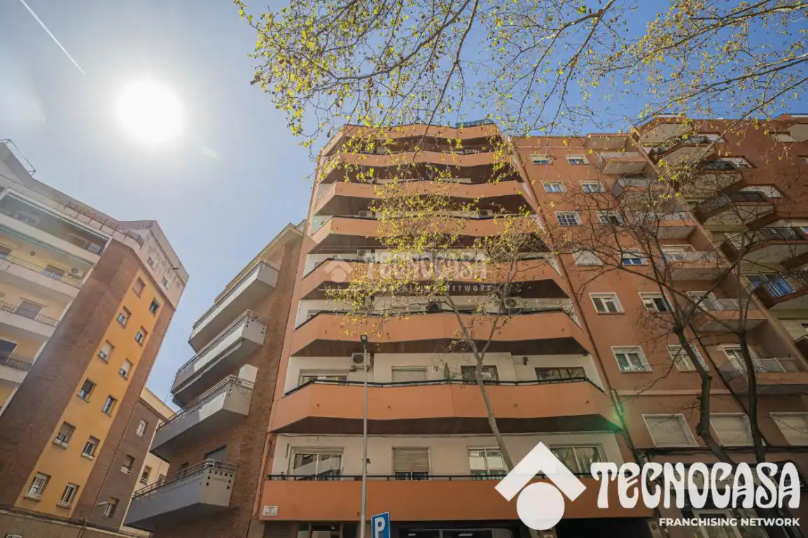 Vista exterior de Ático en venta en Barcelona con Aire acondicionado, Calefacción y Terraza