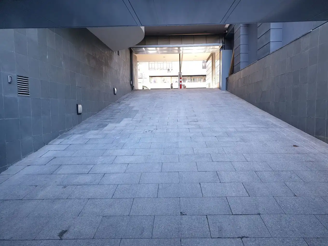 Aparcament de Garatge de lloguer en Madrid amb Alarma