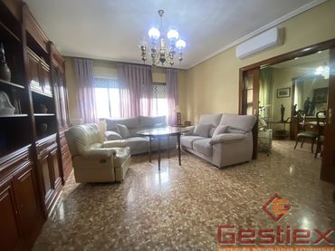 Pis amb ascensor en venda a Almendralejo