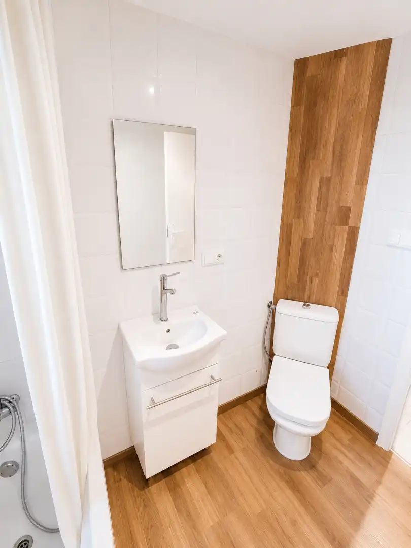 Bany de Apartament en venda en Benicasim / Benicàssim amb Jardí privat, Terrassa i Moblat
