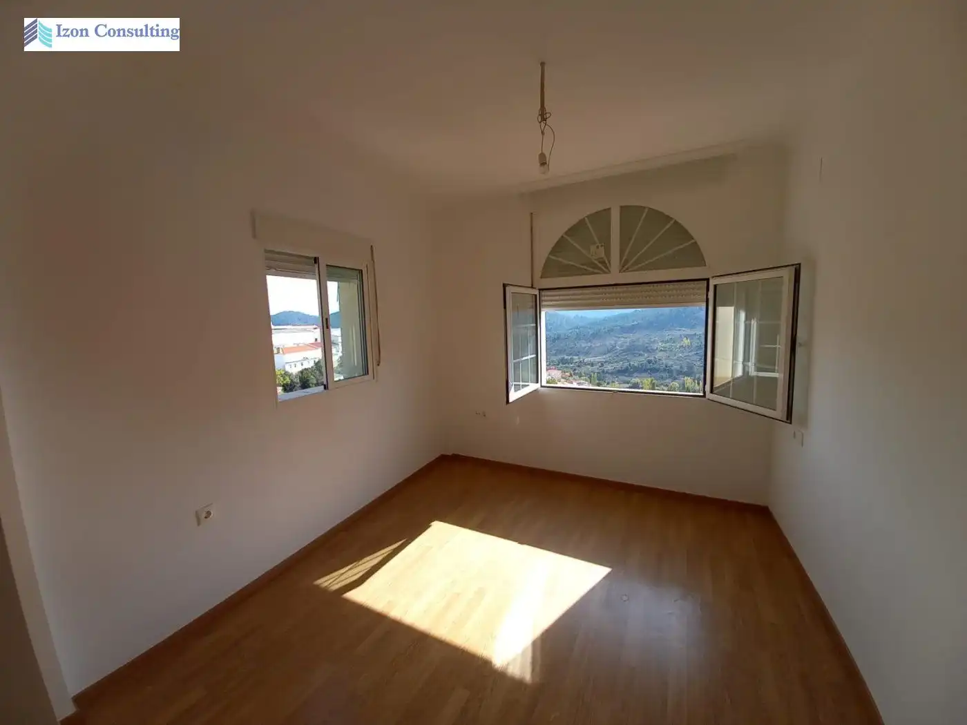 Habitación de Edificio en venta en Paterna del Madera