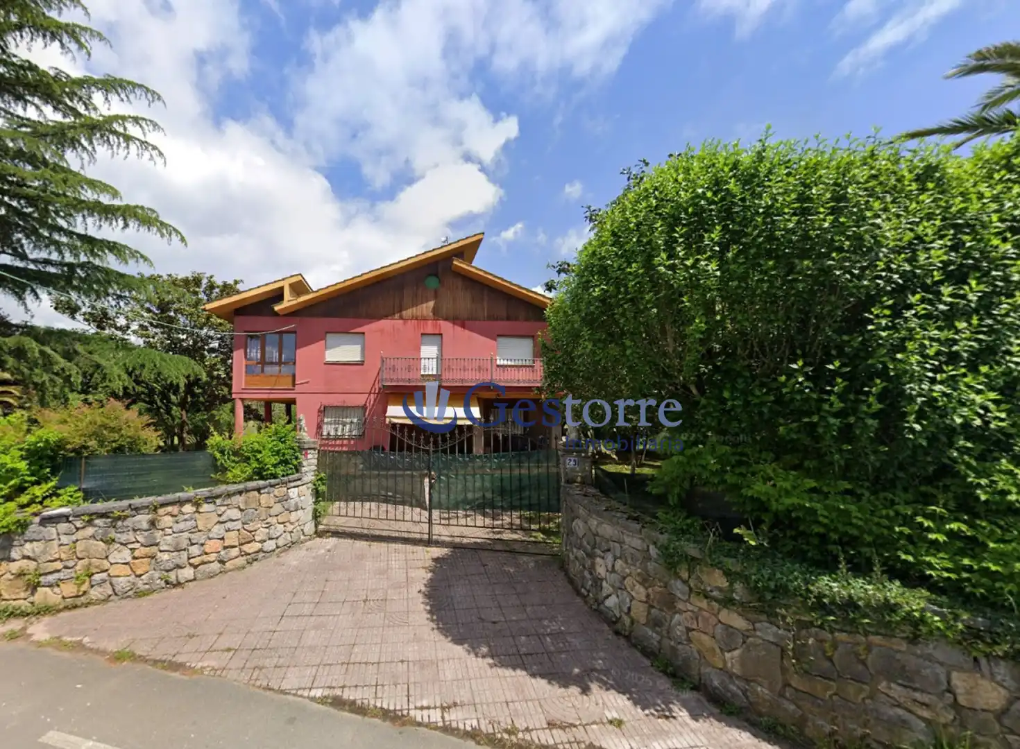 Vista exterior de Casa o chalet en venta en Llanera con Calefacción, Terraza y Trastero