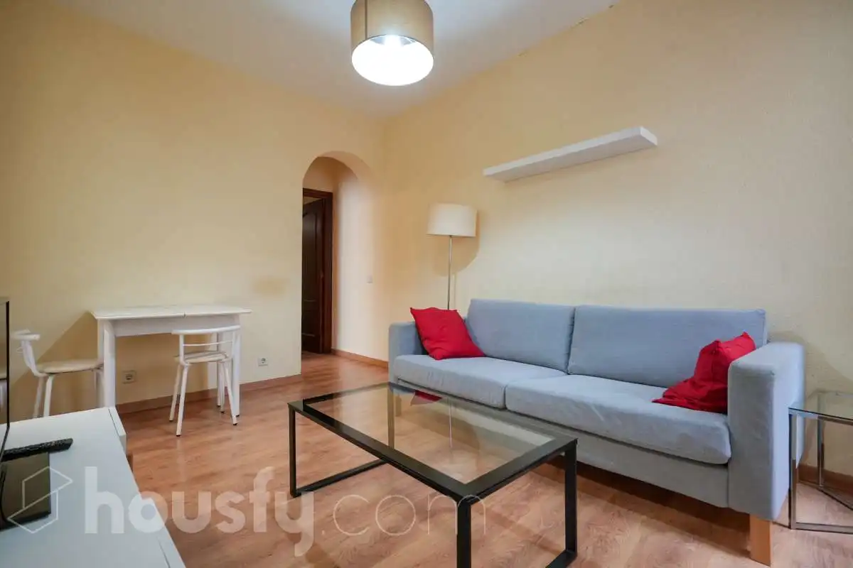 Living room of Flat for sale in Madrid  with Heating and Furnished