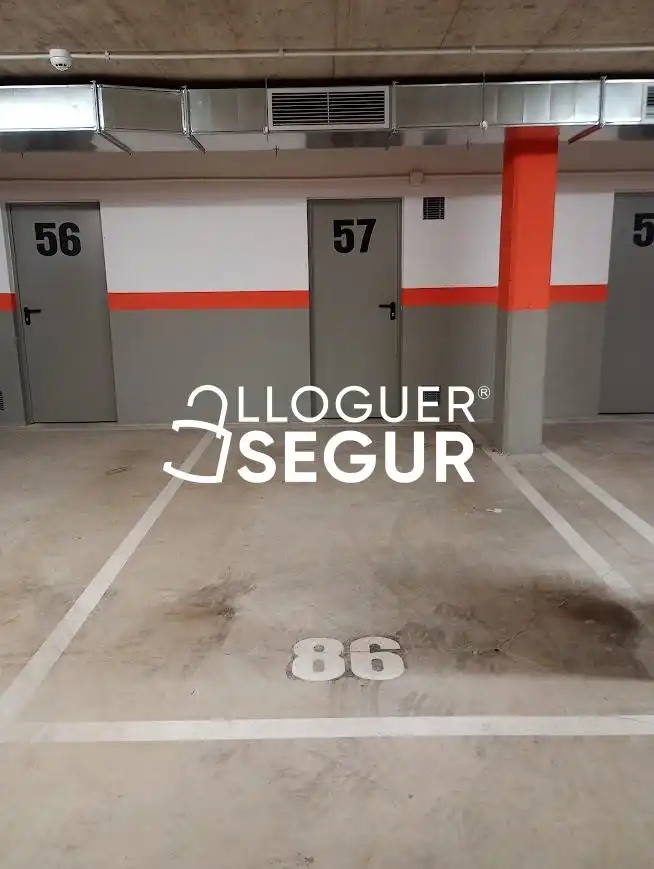 Parking de Piso de alquiler en Viladecans con Aire acondicionado, Terraza y Trastero