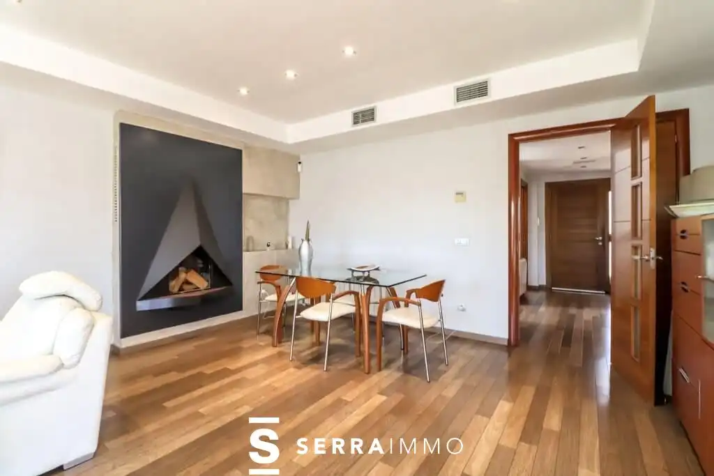 Sala d'estar de Casa o xalet en venda en Vilafranca del Penedès amb Aire condicionat, Calefacció i Jardí privat