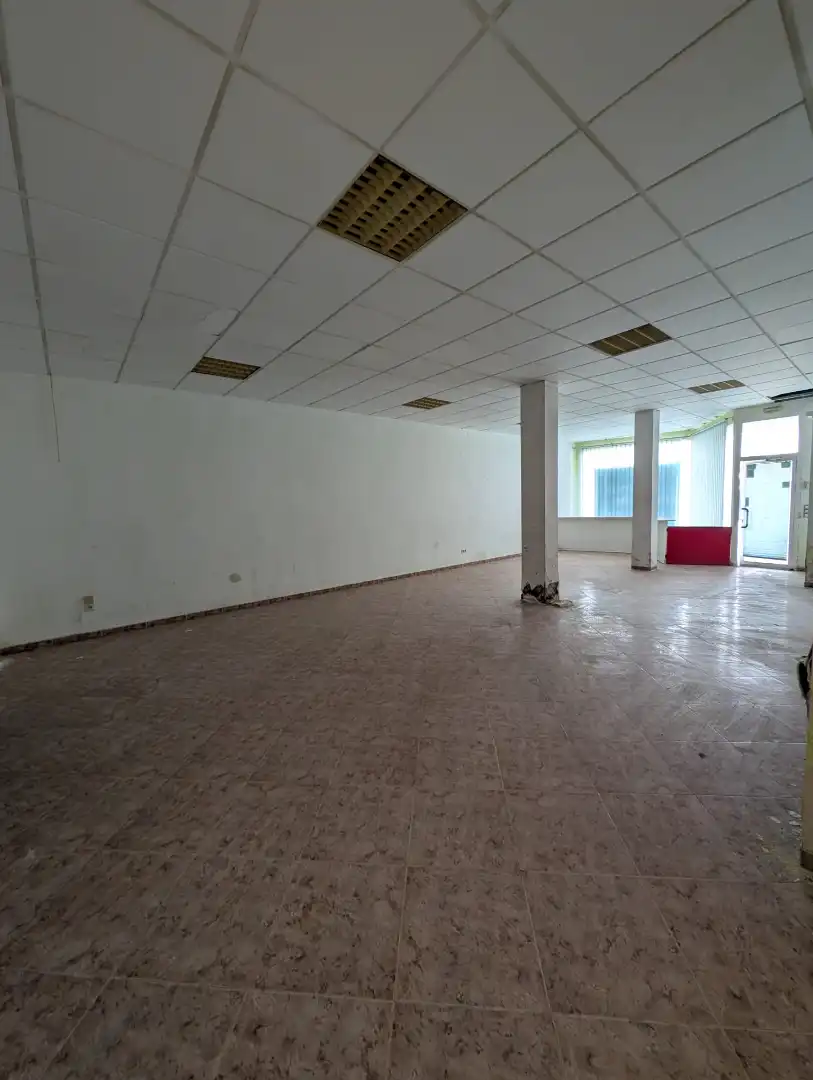 Business premises for sale in Carrer Recinte Festiu