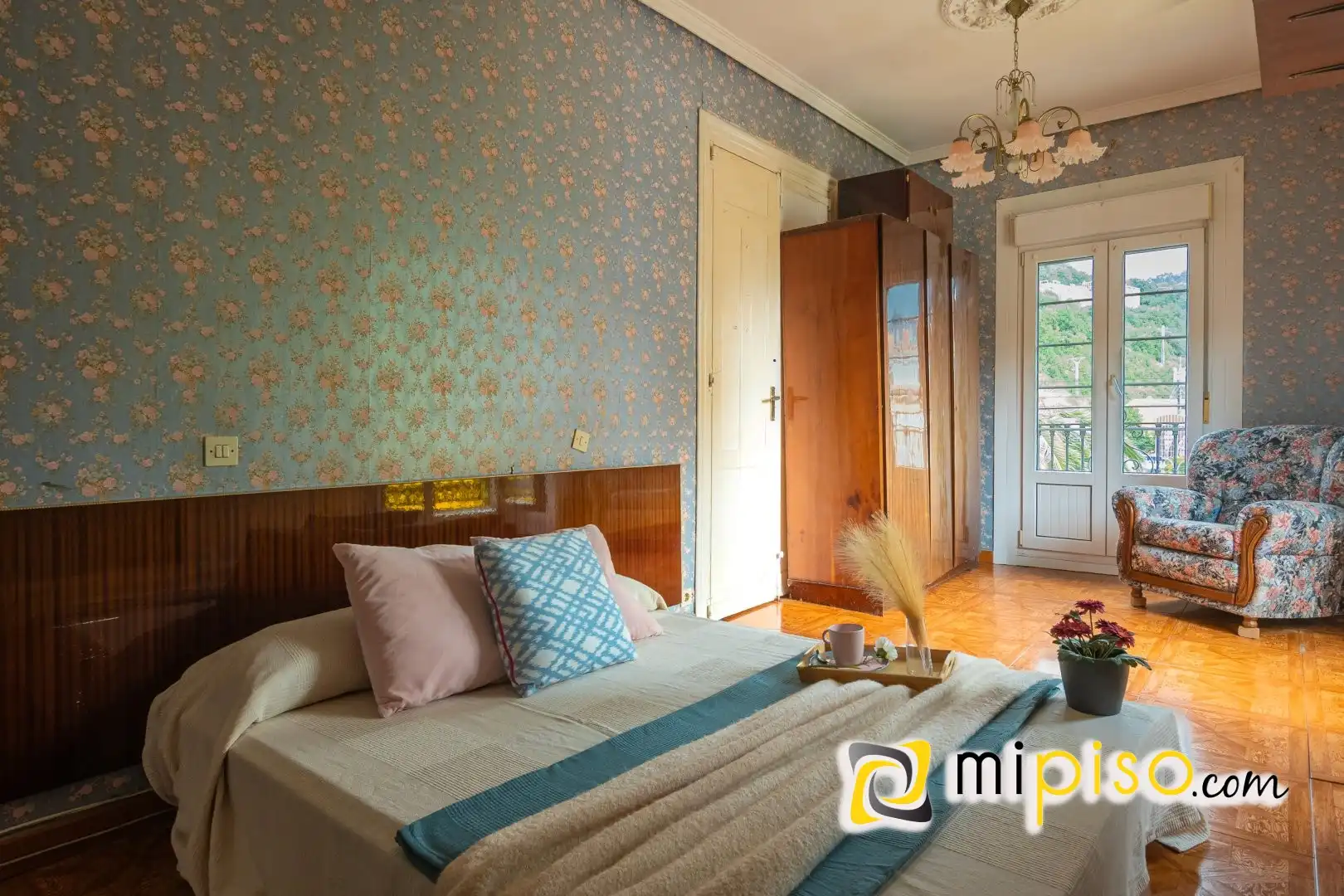 Bedroom of Flat for sale in Laredo  with Heating and Balcony