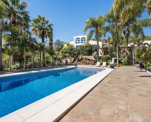 Piscina de Edifici en venda en Benalmádena