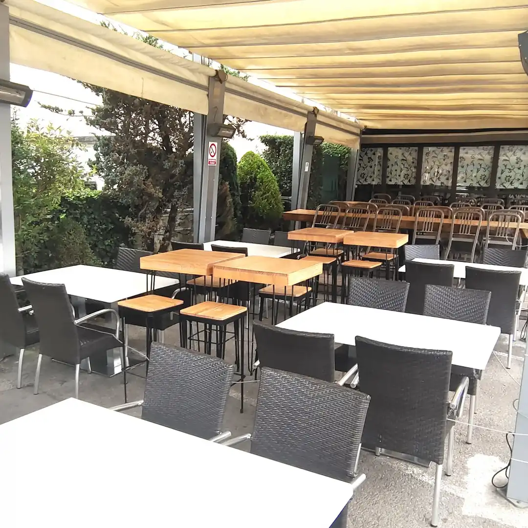 Terraza de Local en venta en Castañeda