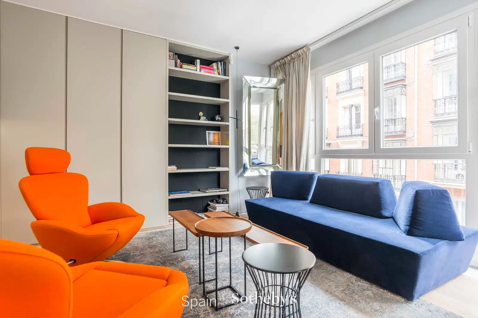 Sala d'estar de Apartament en venda en  Madrid Capital amb Aire condicionat, Calefacció i Terrassa