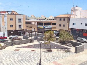 Vista exterior de Pis en venda en La Oliva amb Terrassa i Moblat