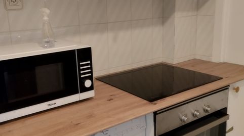 Foto 2 de Piso de alquiler en Gran Via, Logroño