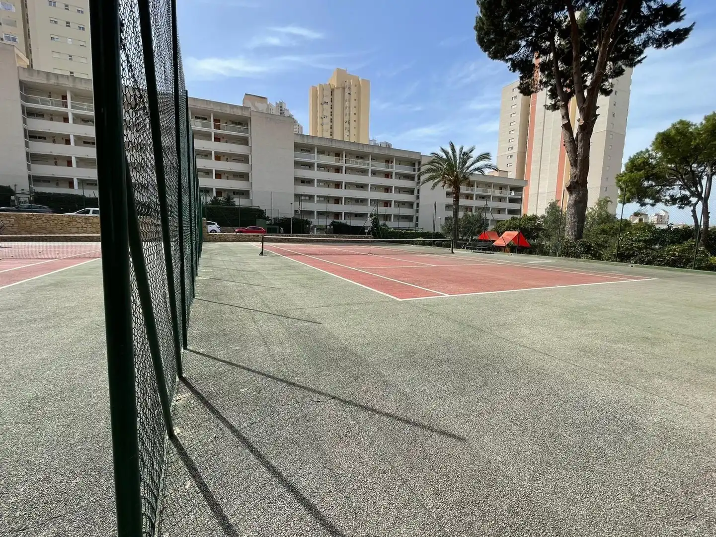 Parkplatz von Wohnungen zum Verkauf in Benidorm mit Gemeinschaftspool