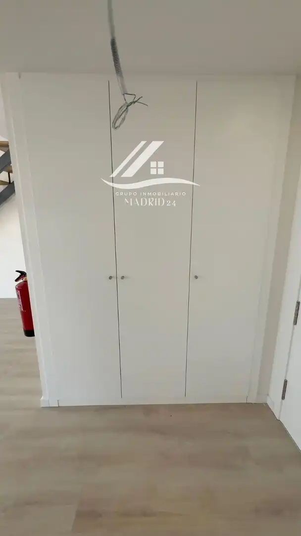 Habitación de Piso en venta en Madrid con Aire acondicionado, Piscina y Piscina comunitaria