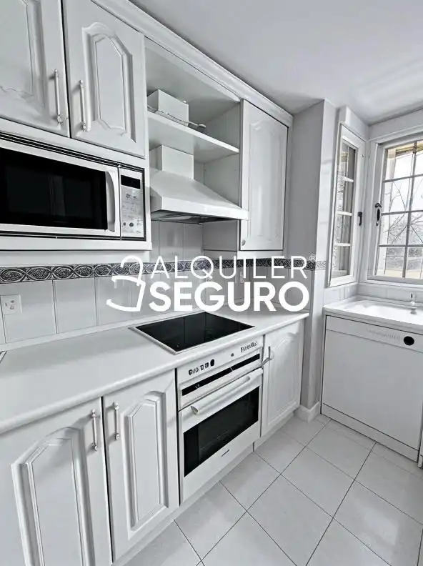 Kitchen of Houses for rent in Madrid  with Heating, Terrace and Storage room