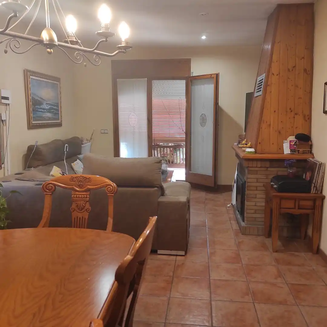 Sala d'estar de Casa o xalet en venda en Riells i Viabrea amb Calefacció, Jardí privat i Terrassa