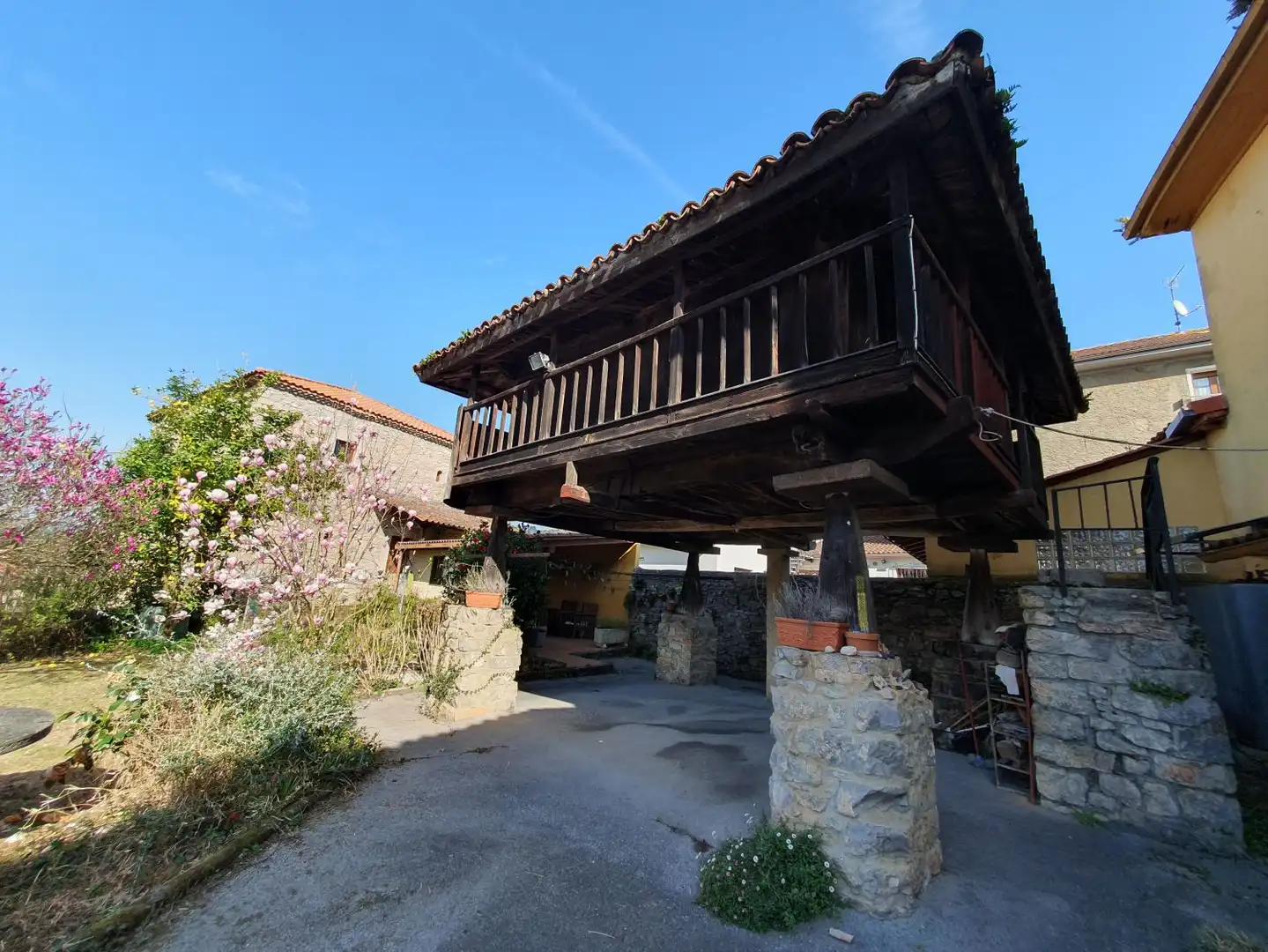 Exterior view of Houses for sale in Candamo  with Heating, Storage room and Furnished