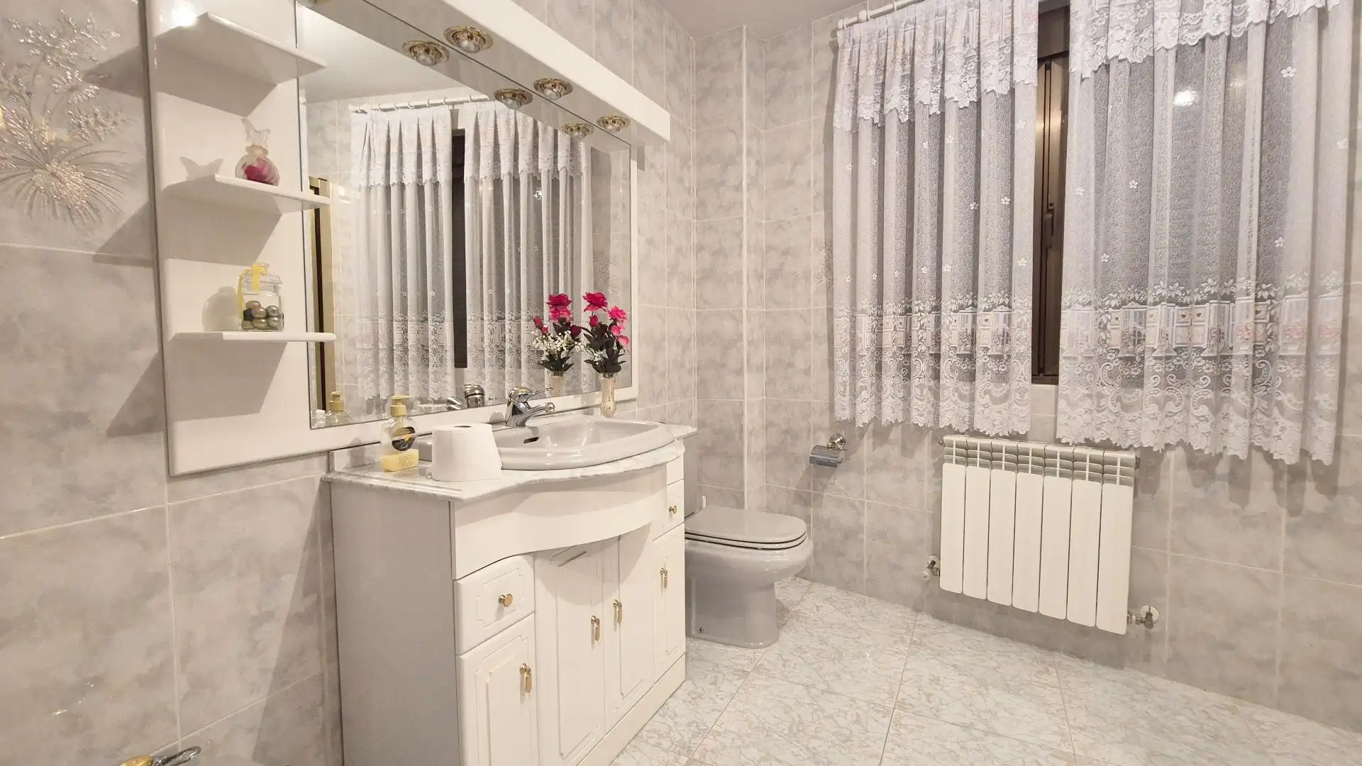Baño de Casa o chalet en venta en San Esteban de la Sierra con Amueblado