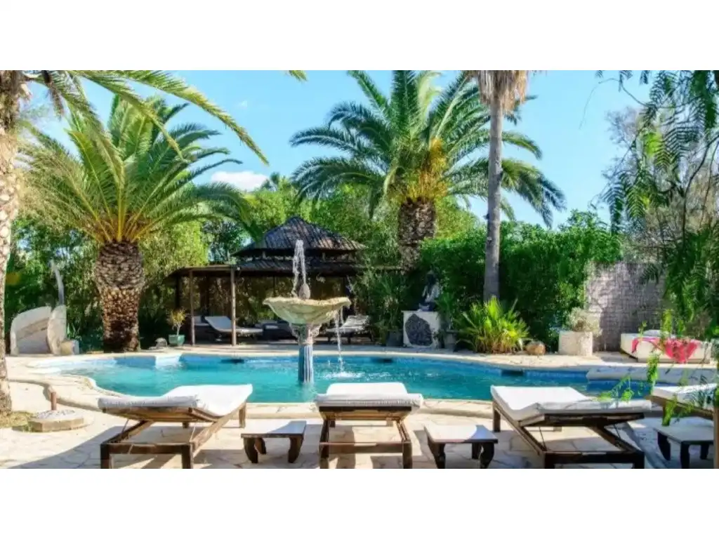 Piscina de Casa o chalet en venta en Sant Josep de sa Talaia