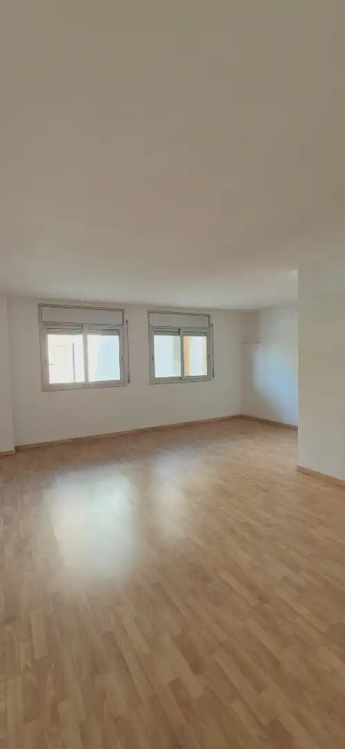Wohnzimmer von Geschaftsraum zum Verkauf in Esplugues de Llobregat