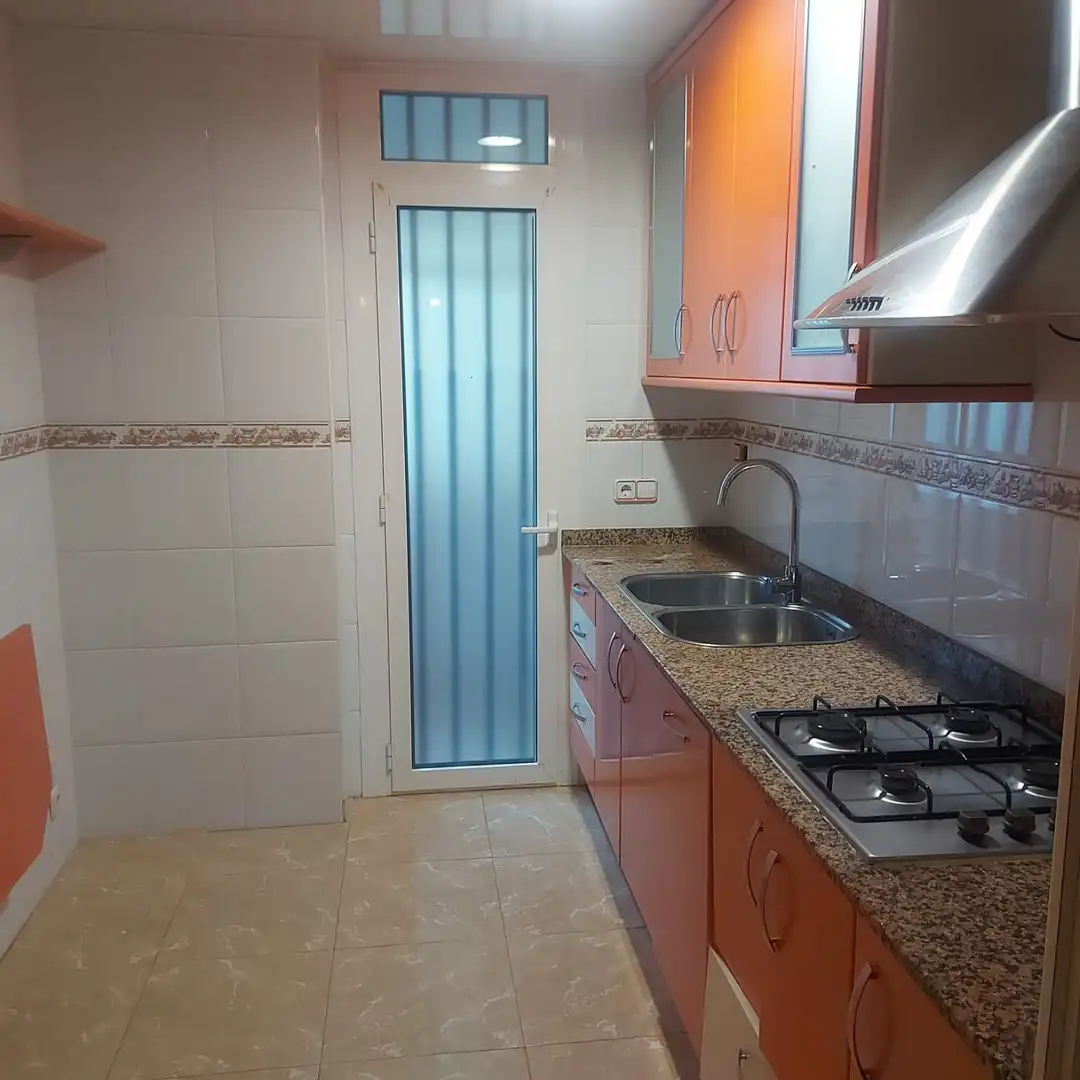 Cocina de Piso en venta en Gavà con Aire acondicionado, Terraza y Horno
