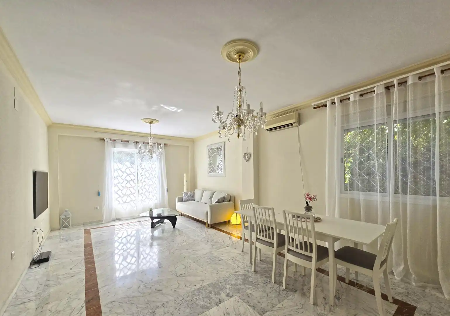 Chalet con jardín en venta en Simon Verde