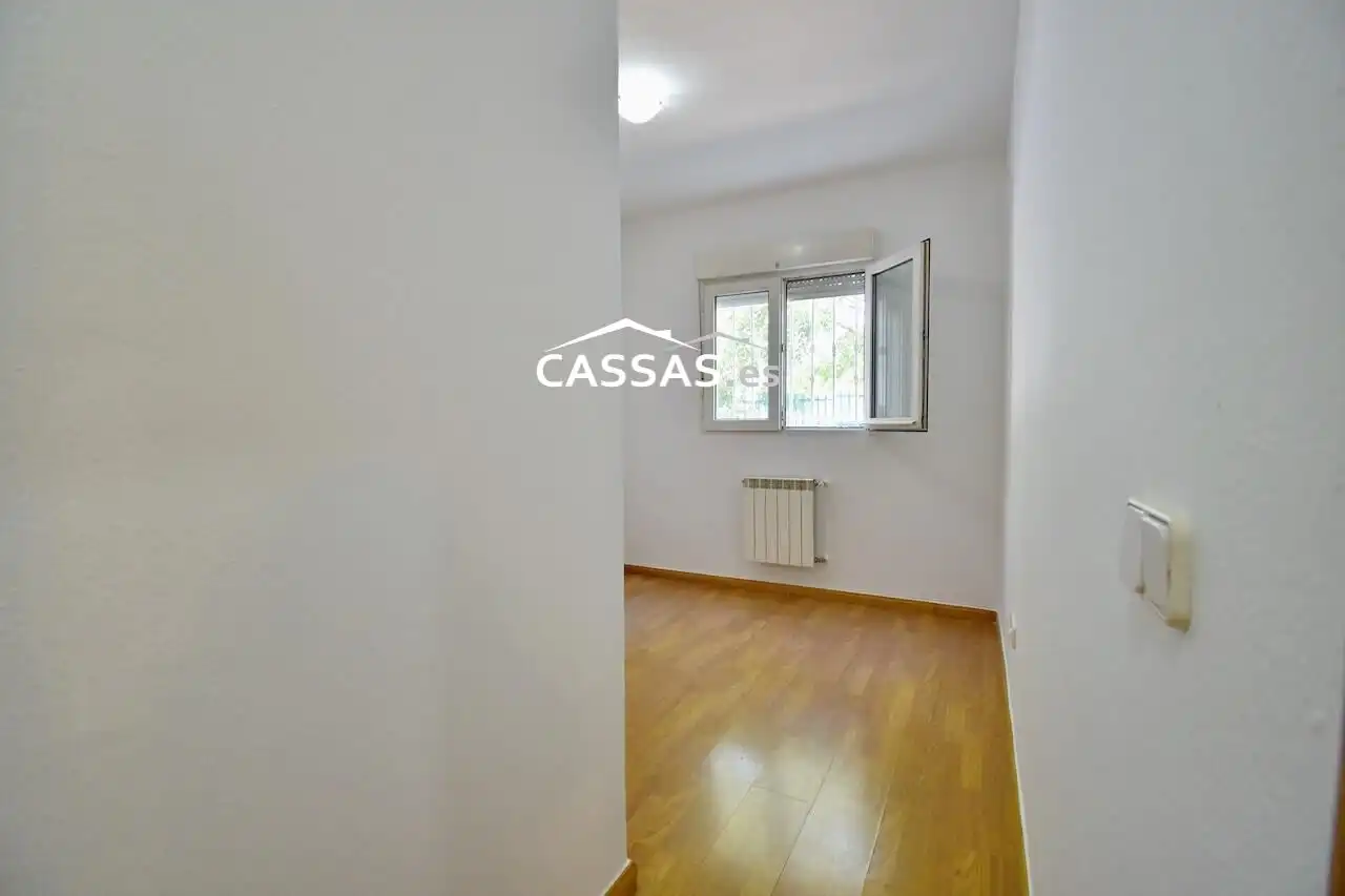 Planta baja en venta en Torrejón de Ardoz con Aire acondicionado y Piscina comunitaria