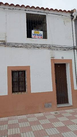Casa-chalet en Venta en Navalvillar de Pela