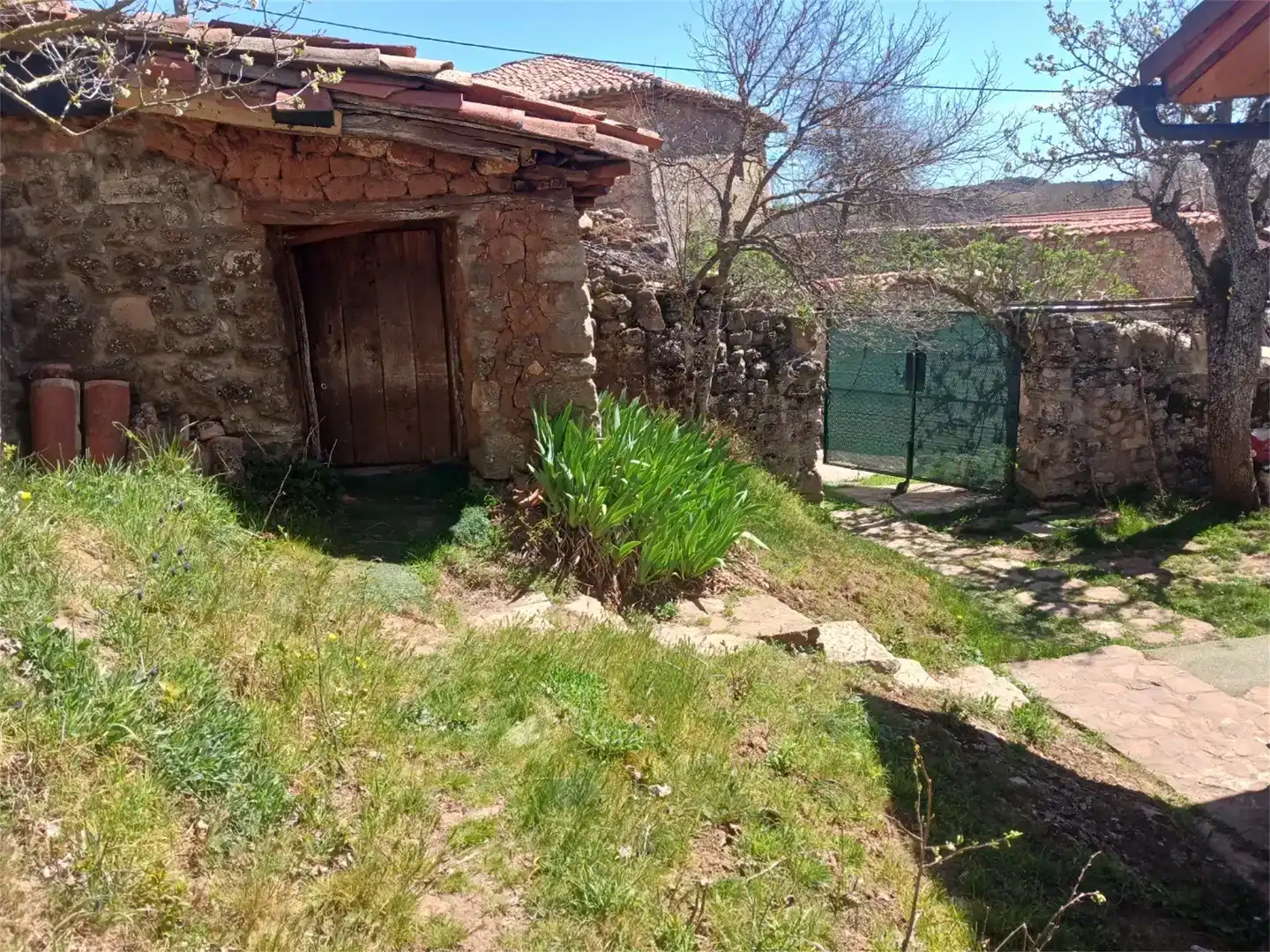 Jardí de Casa o xalet en venda en Olmos de Ojeda amb Jardí privat, Traster i Moblat