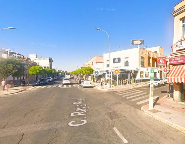 Local comercial en Venta en Raya real, 3 en Avenida Juan Diego