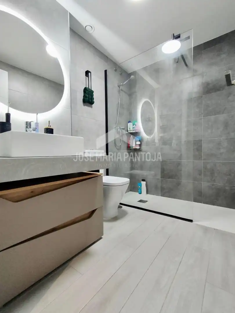 Bathroom of Flat for sale in Jerez de la Frontera  with Air Conditioner, Heating and Private garden