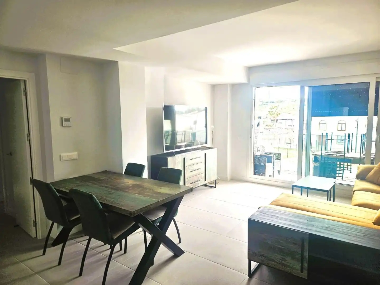 Apartament amb terrassa en venda a Estepona Pueblo, imagen 2
