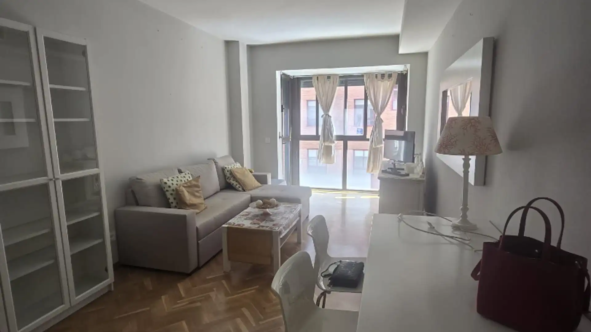 Lofts for rent in Calle de Rafael Bergamín, San Juan Bautista