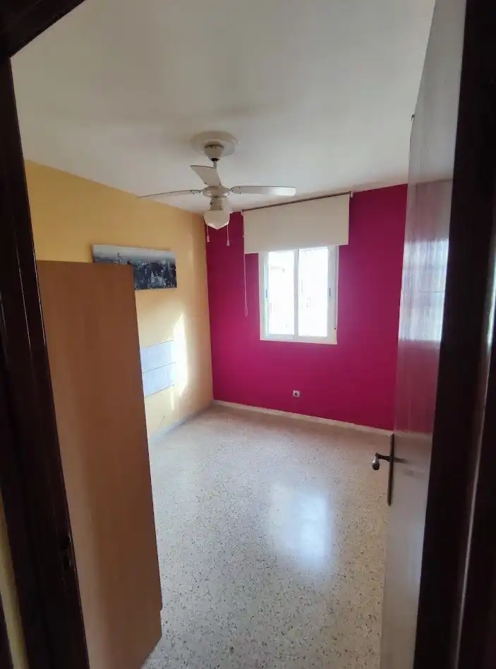 Bedroom of Flat for sale in Sevilla  with Air Conditioner and Storage room