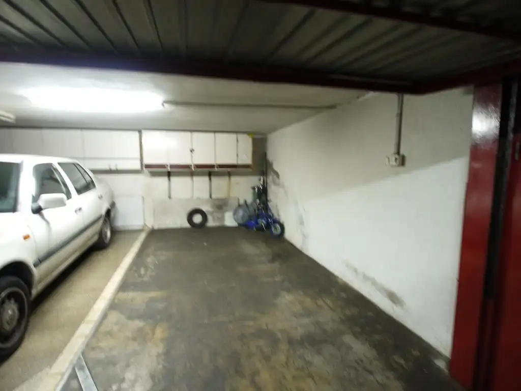 Parkplatz von Garage zum Verkauf in Basauri 