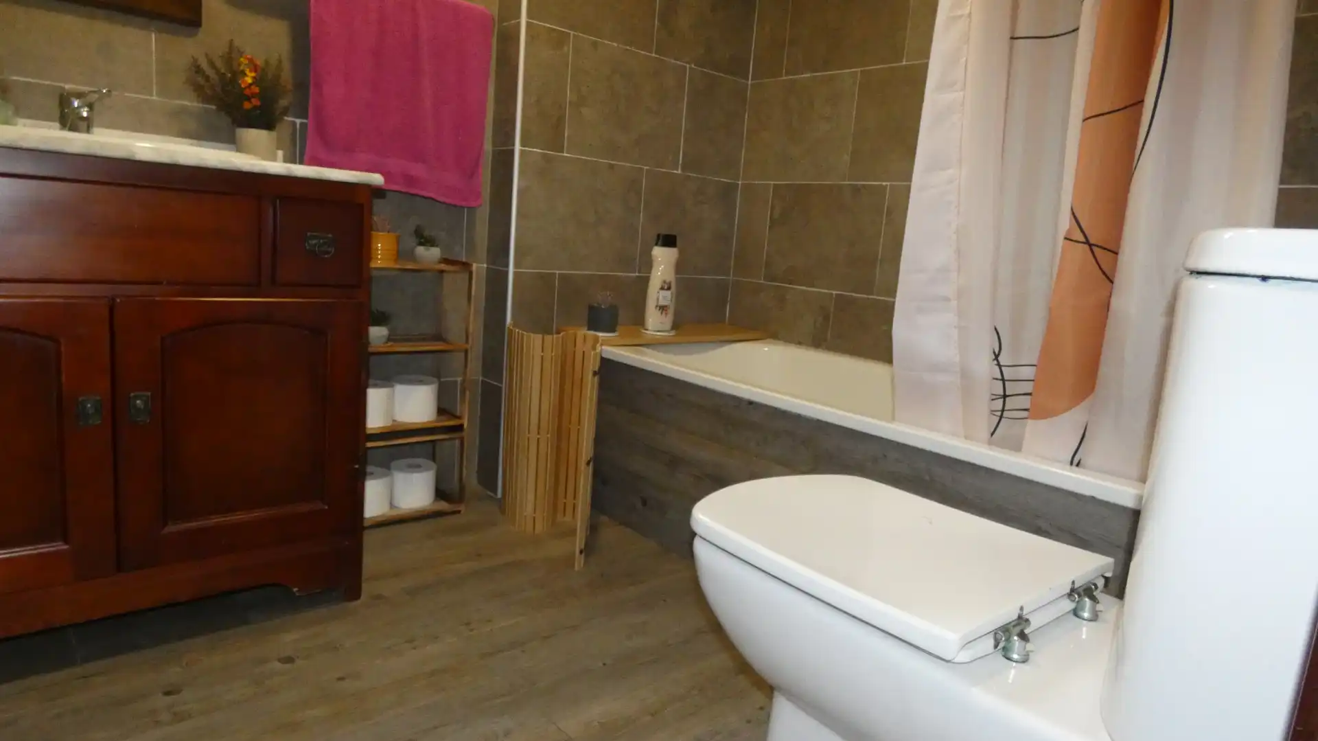 Badezimmer von Wohnungen zum Verkauf in Vera mit Klimaanlage, Heizung und Privatgarten
