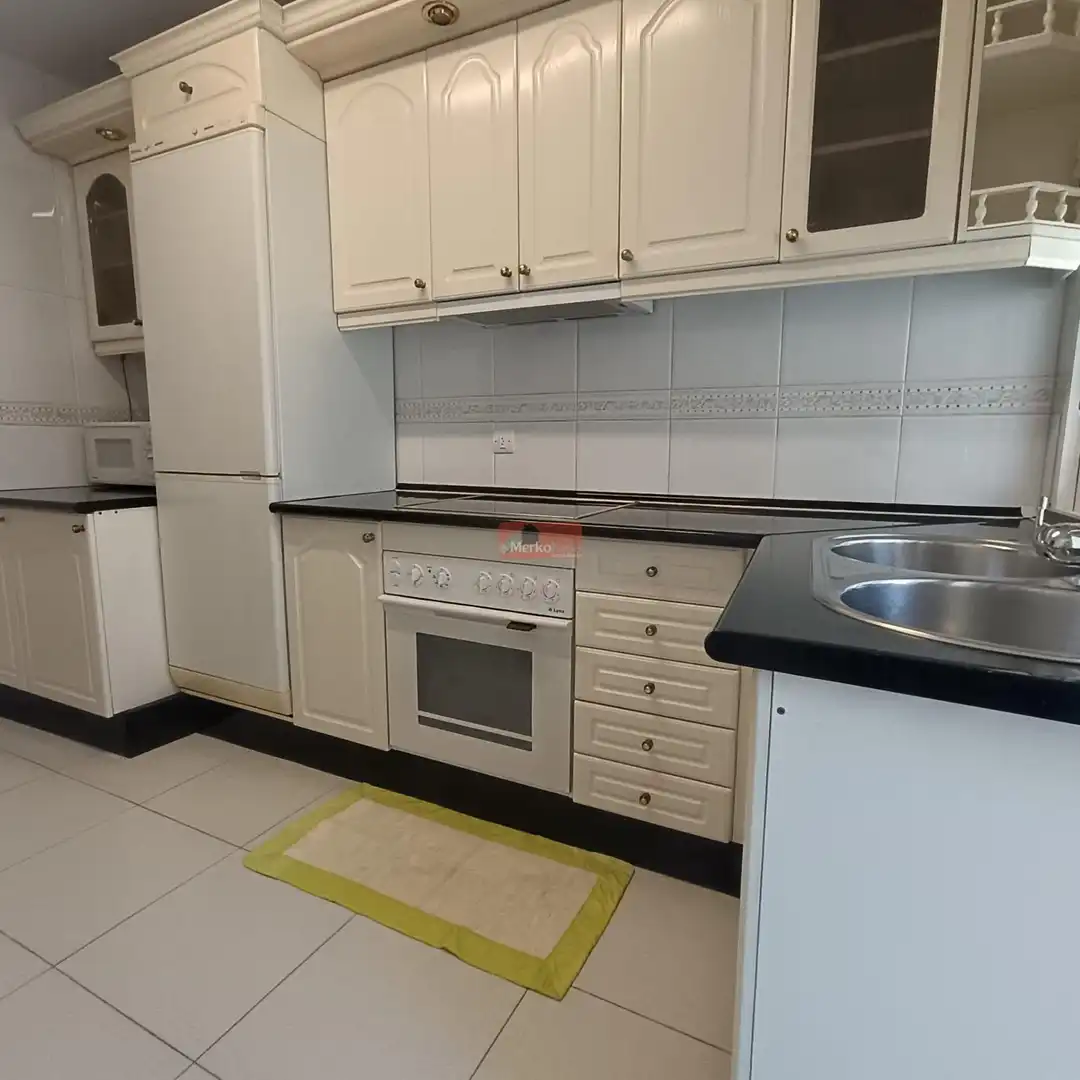 Flat for rent in Residencia - Abella