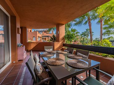 Apartamento con piscina en venta en Nueva Andalucía