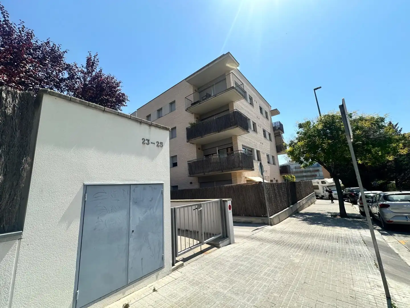 Außenansicht von Garage zum Verkauf in Manresa
