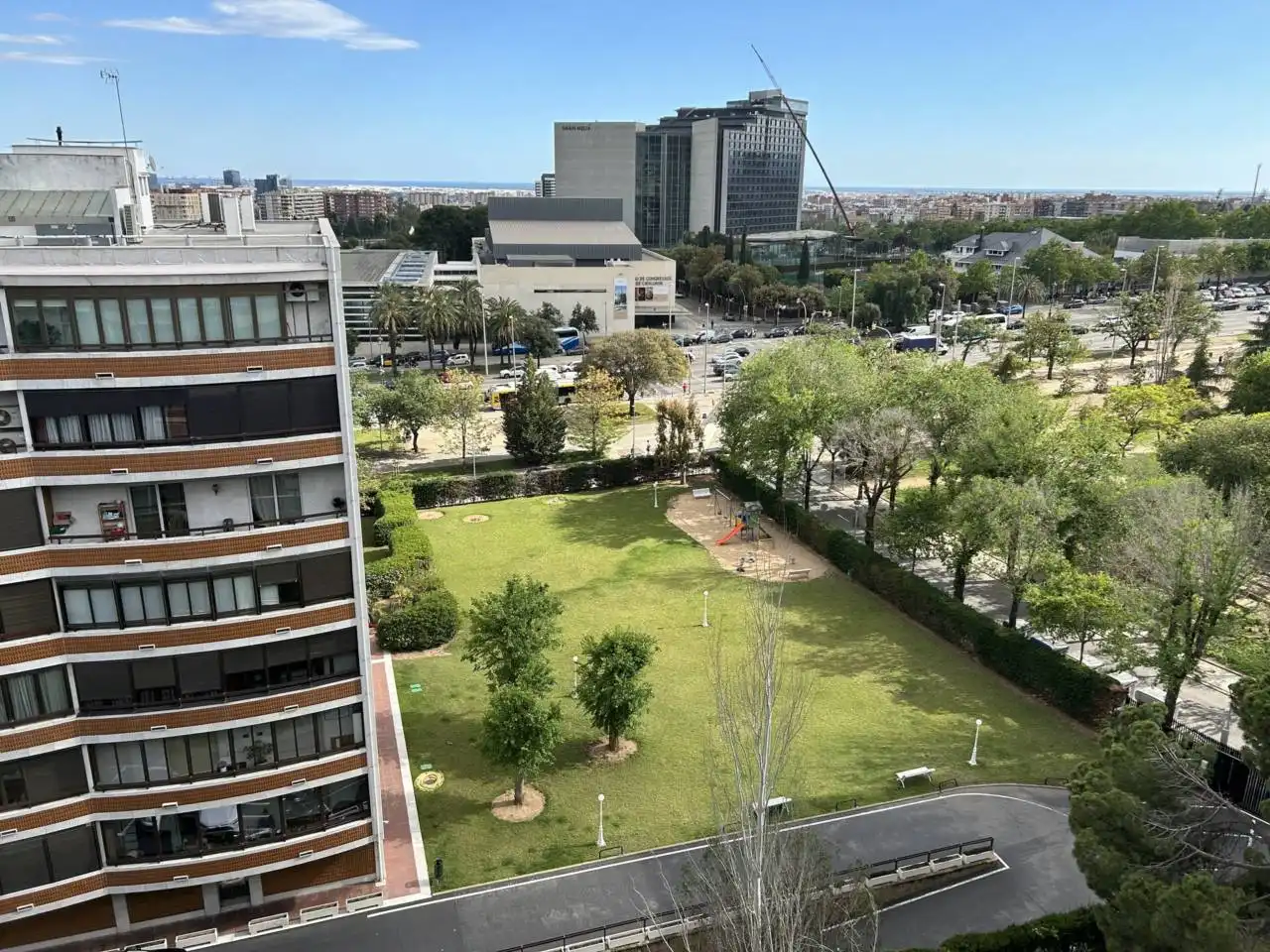 Außenansicht von Garage zum Verkauf in Barcelona