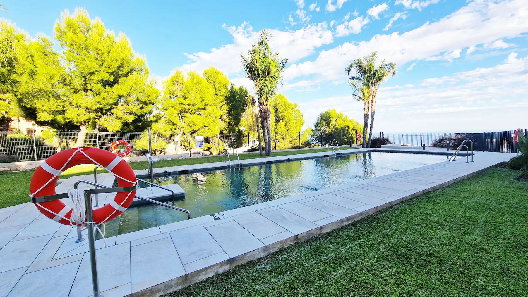 Piscina de Piso en venta en Benalmádena con Aire acondicionado, Calefacción y Terraza