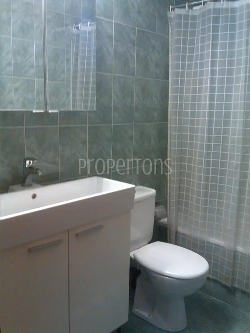 Bathroom of Flat for sale in Bilbao 