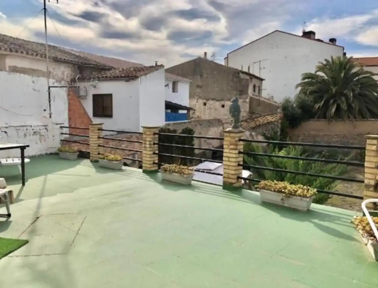Exterior view of Houses for sale in Arguedas  with Air Conditioner, Private garden and Parquet flooring