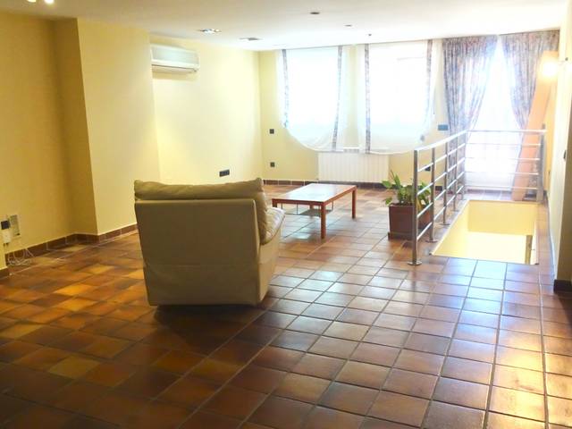 Casa-chalet en Venta en Estación - Centro