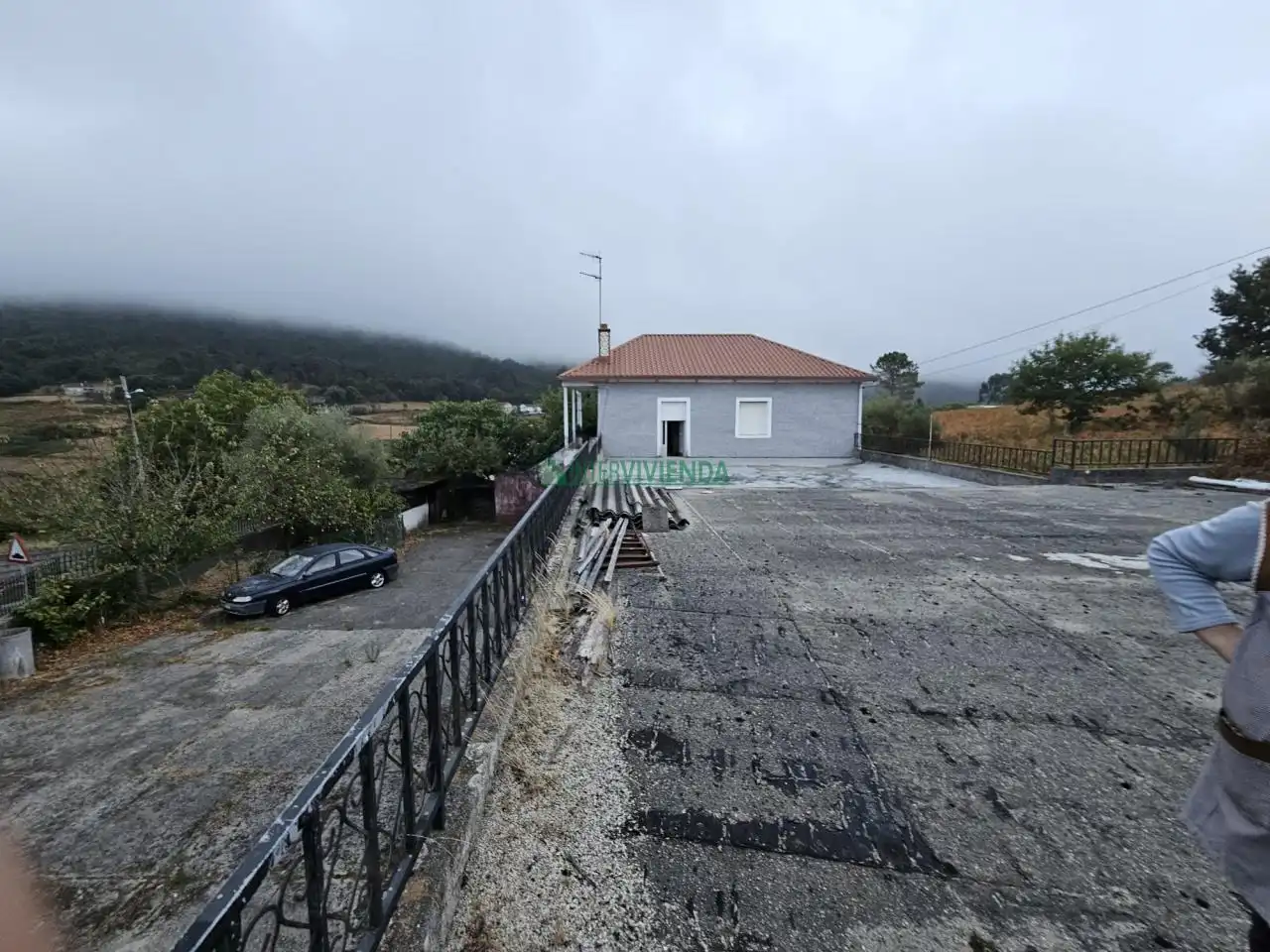 Vista exterior de Casa o xalet en venda en Covelo amb Calefacció, Jardí privat i Terrassa